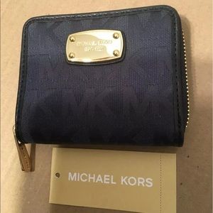 Michael Kors Jet Set Navy Blue Bifold Wallet NWT ✅Offers Welcome